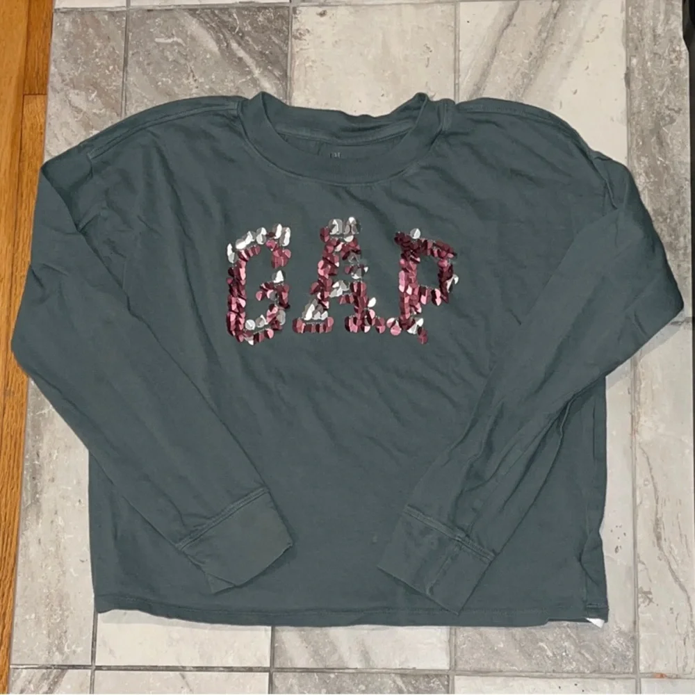 GAP Kids Gray and Pink Sequins Top and Distressed Old Navy Jeans